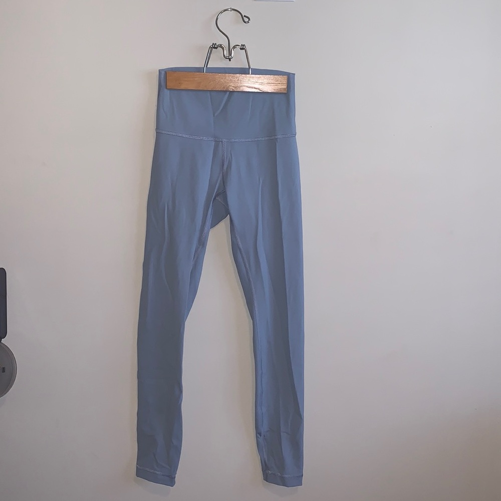 size 2 under wunder light blue leggings